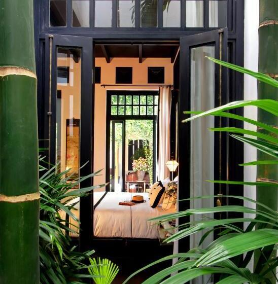 ویلای 1 خوابه, The Siam