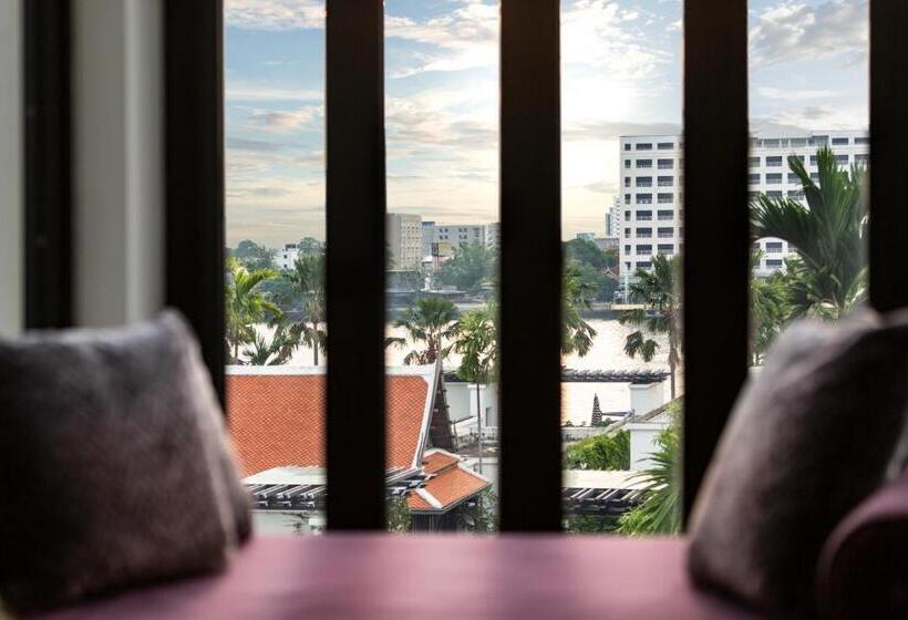 سوئیت پریمیوم, The Siam