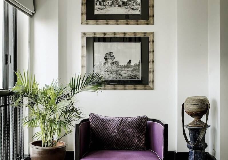 سوییت با چشمانداز باغ, The Siam