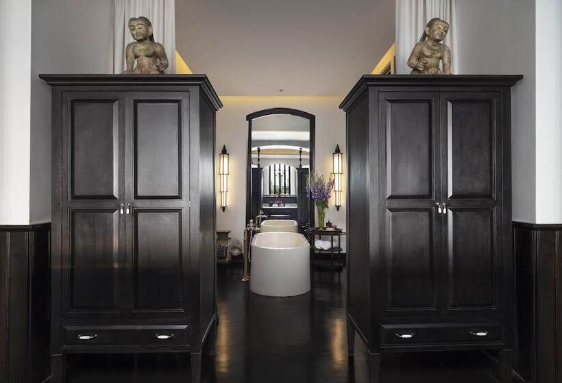 سوئیت پریمیوم, The Siam