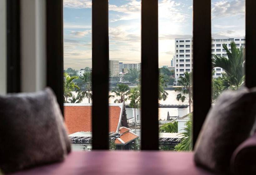 سوئیت پریمیوم, The Siam