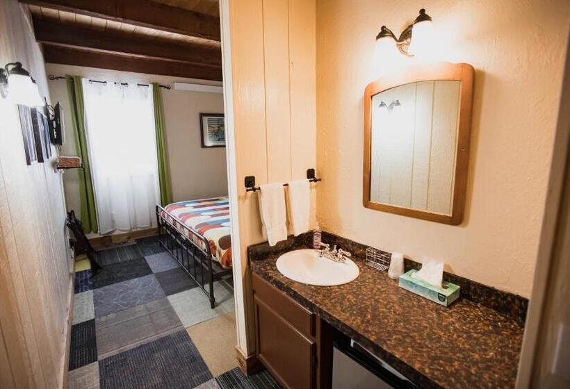 Стандартный Номер Кровать Кинг, The Viking Lodge   Downtown Winter Park Colorado