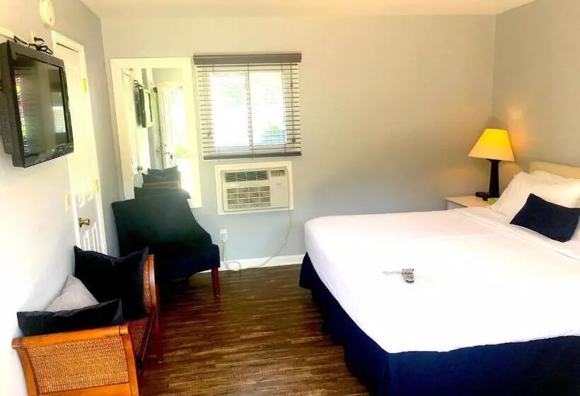 キングサイズベッドのスーペリアルーム, Shorewood Inn