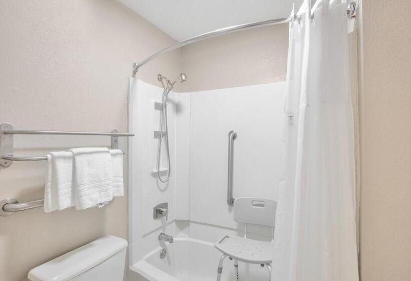 غرفة قياسية لذوى الاحتياجات الخاصة, Super 8 By Wyndham Brinkley