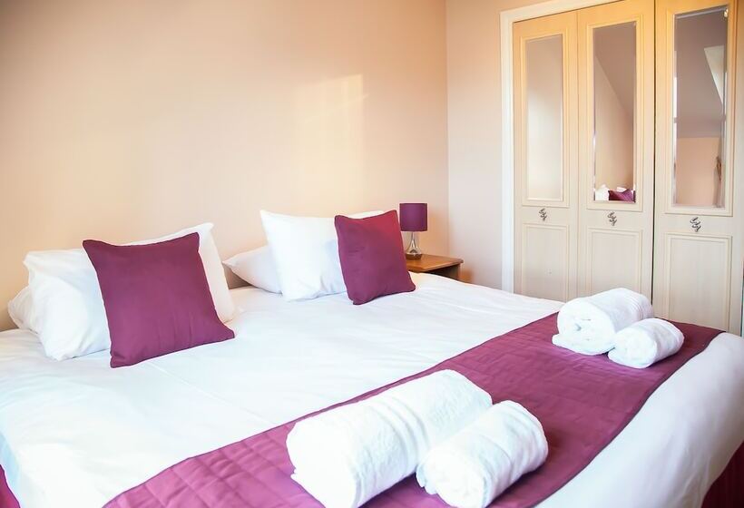 דירת שלושה חדרים, Royal Mile Accommodation