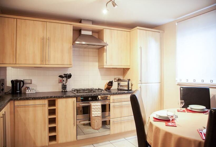 דירת שלושה חדרים, Royal Mile Accommodation