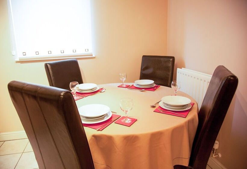 דירת שלושה חדרים, Royal Mile Accommodation