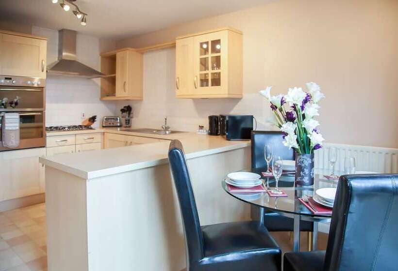 דירת שלושה חדרים, Royal Mile Accommodation