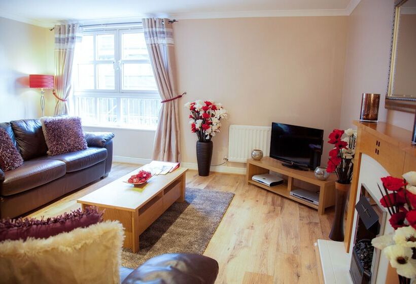 דירת שלושה חדרים, Royal Mile Accommodation