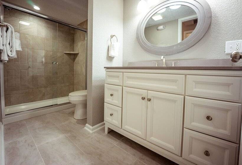 اتاق استاندارد, Branson King Resort And Suites