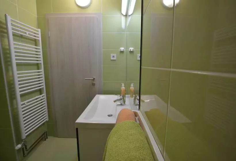 آپارتمان 4 خوابه, Villa Rosa