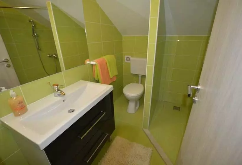 آپارتمان 4 خوابه, Villa Rosa