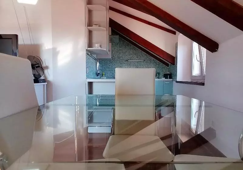 Estudio Estàndard, Villa Sv. Petar