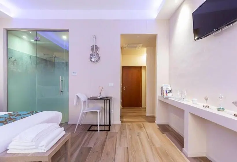 デラックスルーム, La Romantica Camere E Wellness