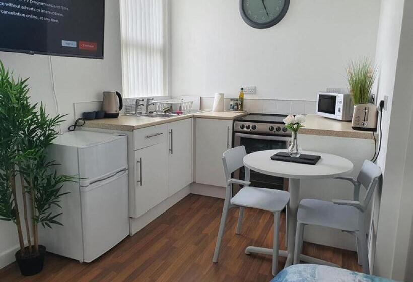 Семейное Студио, Citynights Studios With Free Parking