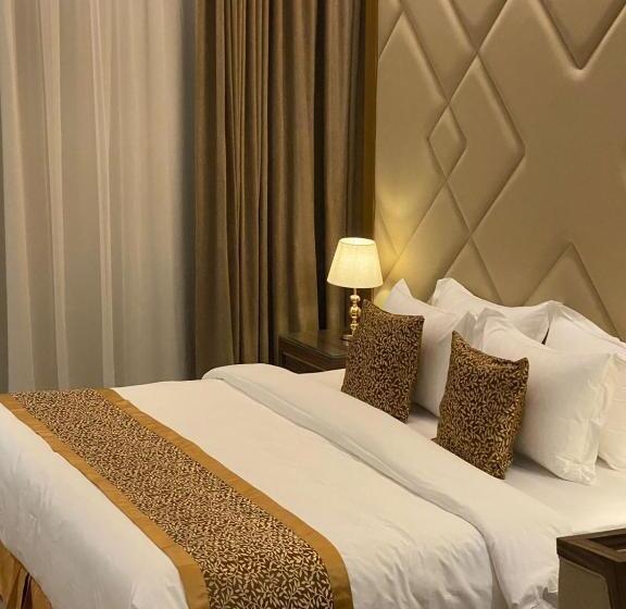 غرفة قياسية سرير كينج, Temandra