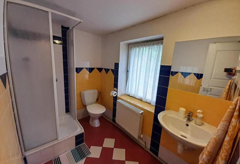 Четырехместный Номер Стандарт, Ubytování 113