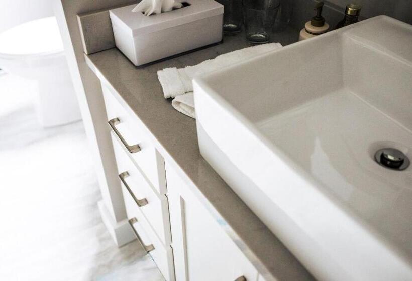 غرفة قياسية سرير كينج, The New Brunswick Bed And Breakfast