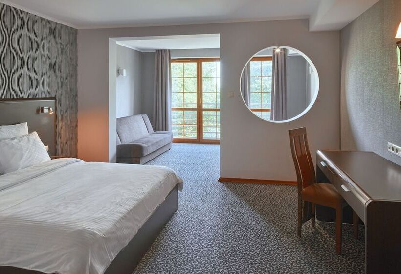 استودیوی استاندارد, Artis Hotel & Spa