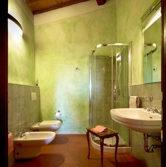 Полулюкс, Relais Borgo Petrognano
