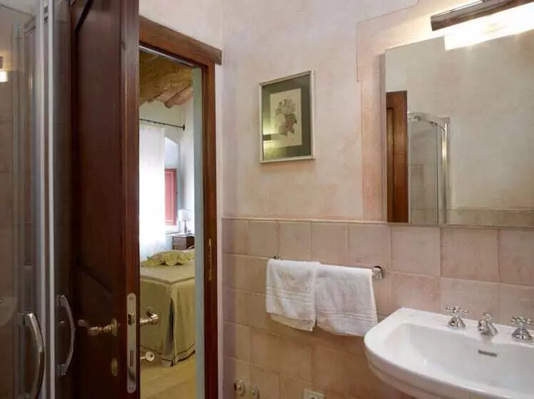 Deluxe-huone, Relais Borgo Petrognano