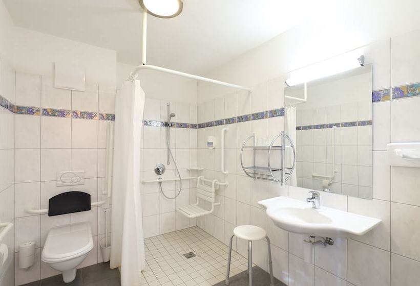 חדר סטנדרט מותאם לאדם עם מוגבלויות, Gasthaus Landhotel Traunstein