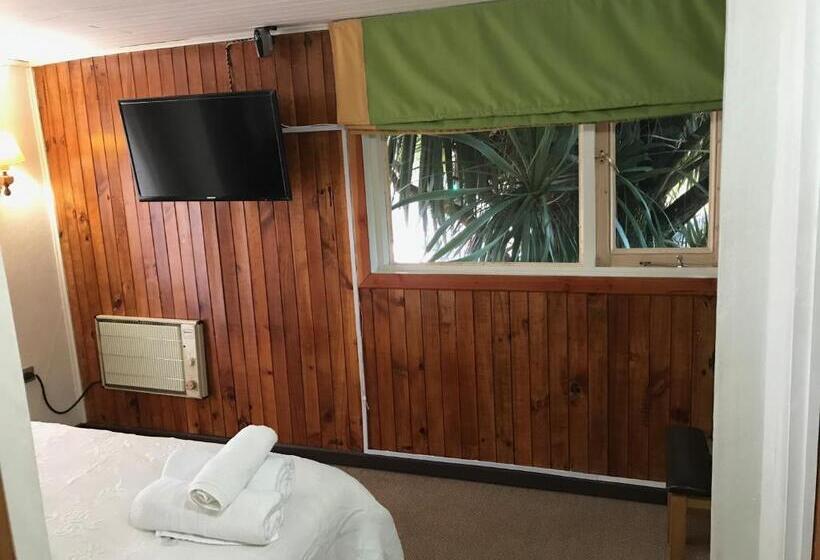 اتاق استاندارد سه نفره, Ancud Petit Hostal