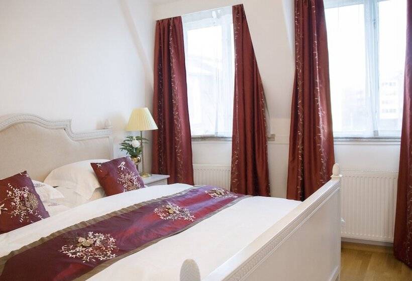 豪华家庭房间, Brommavik