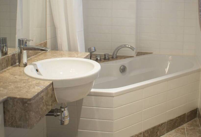 豪华房间, Brommavik