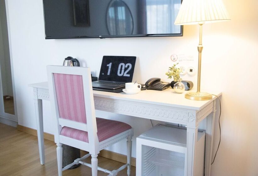 豪华房间, Brommavik