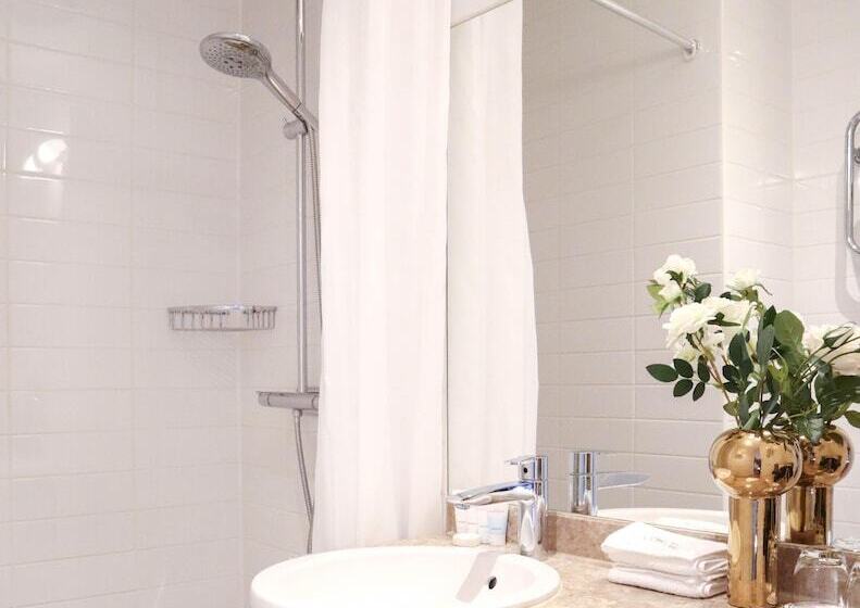 标准间, Brommavik