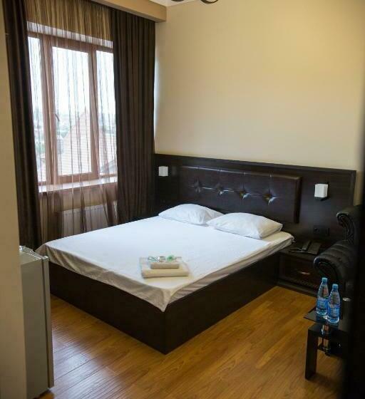 스탠다드 룸, Capital