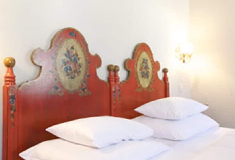 חדר בסיסי, Das Regina Boutique