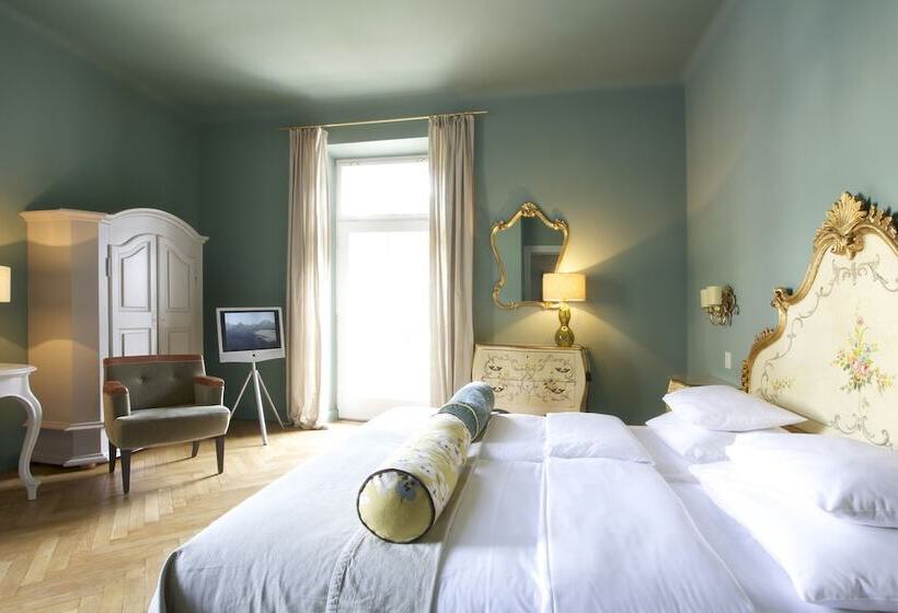 חדר דלוקס לשלושה, Das Regina Boutique