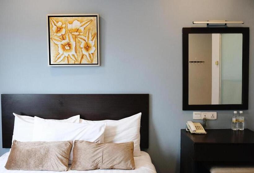 חדר סופריור, De Era