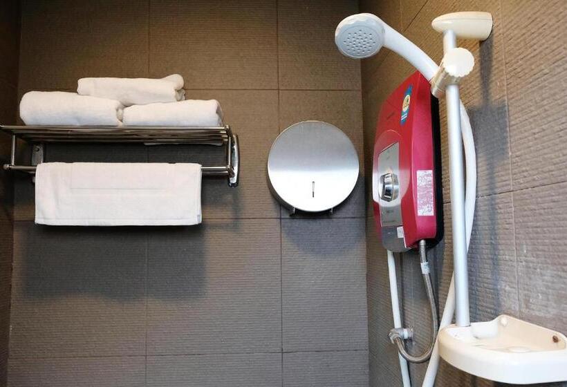 חדר משפחתי, De Era