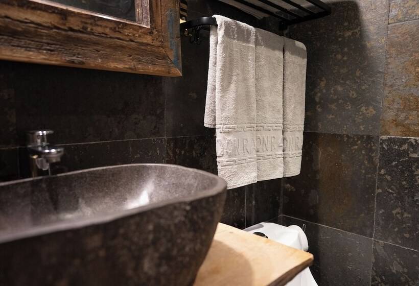 标准三人间, Don Raul