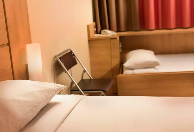 اتاق خانوادگی, Ibis Valparaiso