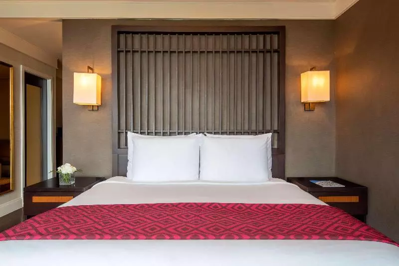 プールビュージュニアスイート, Kempinski Hotel Gold Coast City