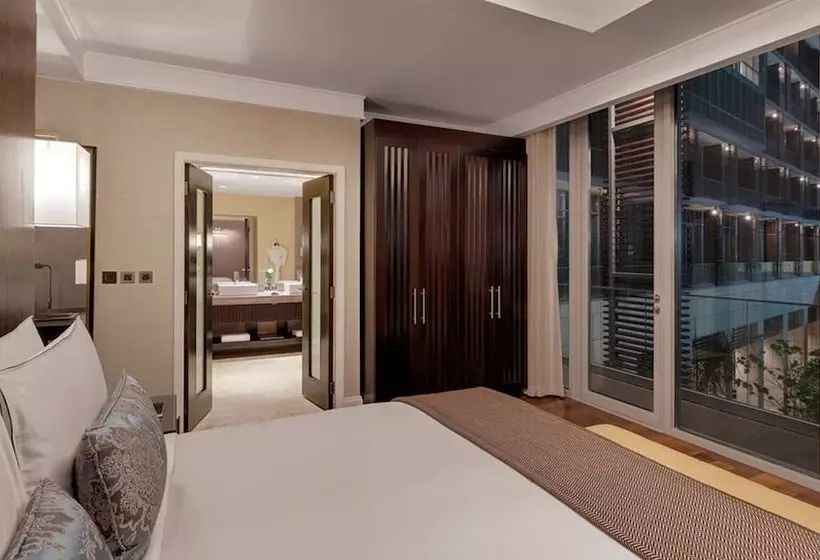 プールビュージュニアスイート, Kempinski Hotel Gold Coast City