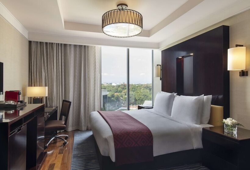 Полулюкс Вид на Город, Kempinski Hotel Gold Coast City