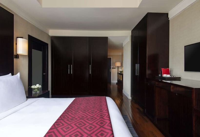 سوییت جونیور با چشم‌انداز شهر, Kempinski Hotel Gold Coast City