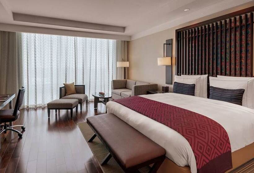 اتاق اجرایی, Kempinski Hotel Gold Coast City