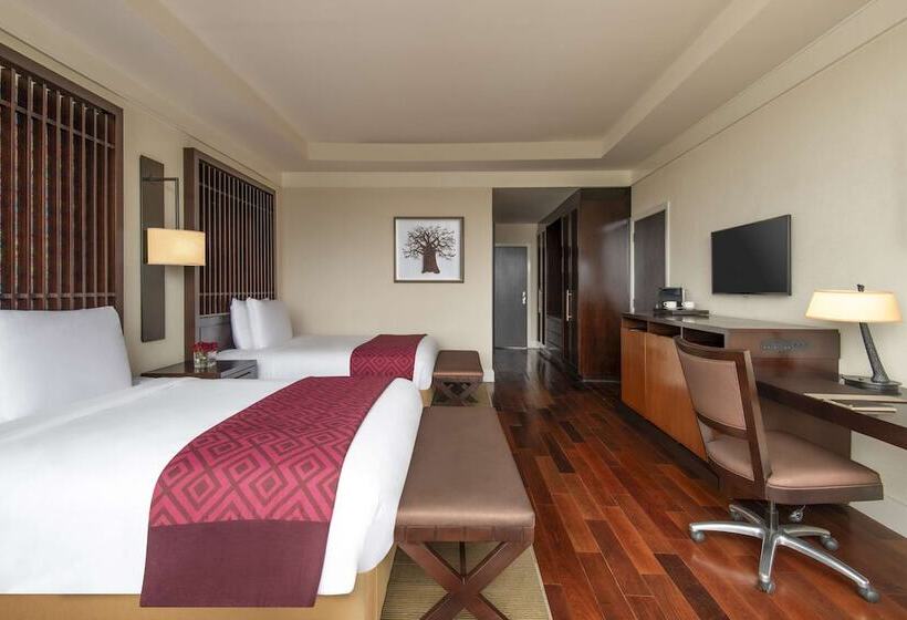 اتاق اجرایی, Kempinski Hotel Gold Coast City