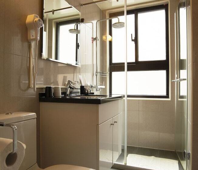 اتاق استاندارد چهار تخته, Master