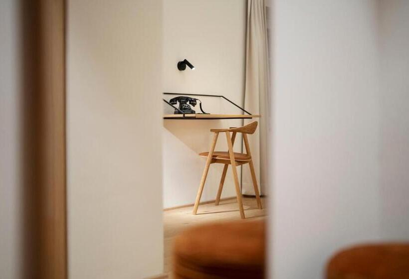 带阳台的豪华间, Posthotel Lechtal