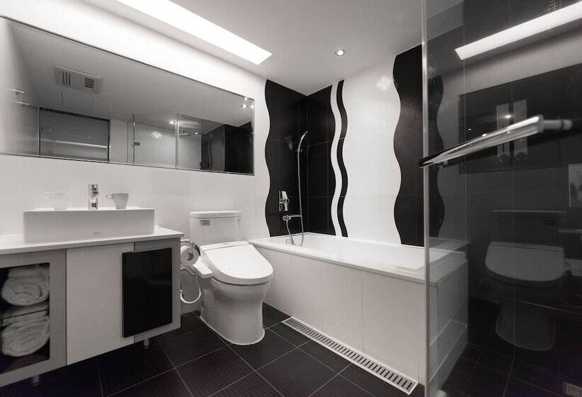 اتاق پرمیوم, Saual Keh