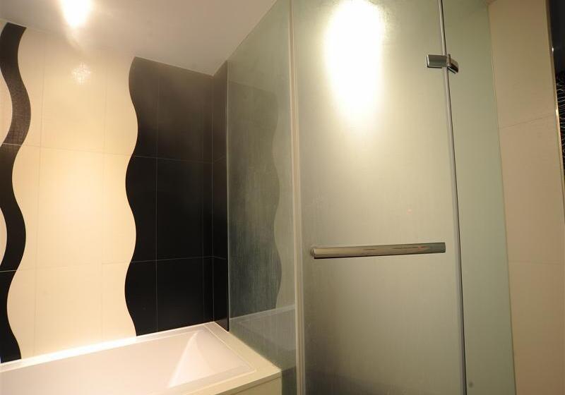 اتاق لوکس, Saual Keh