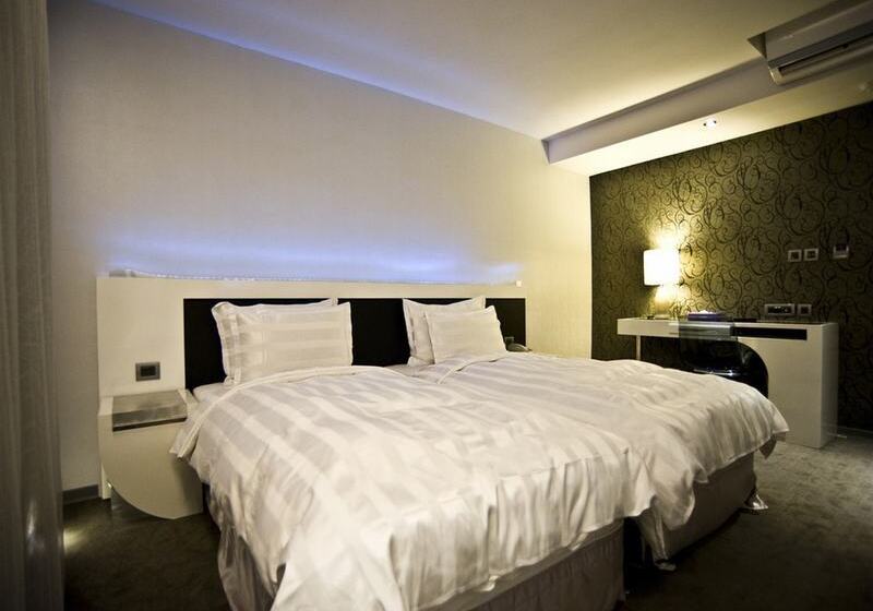 اتاق لوکس, Saual Keh