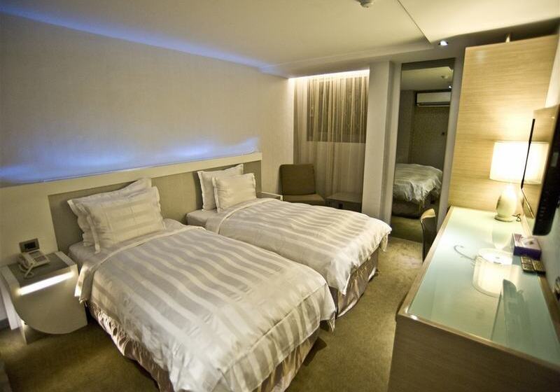 اتاق اجرایی, Saual Keh